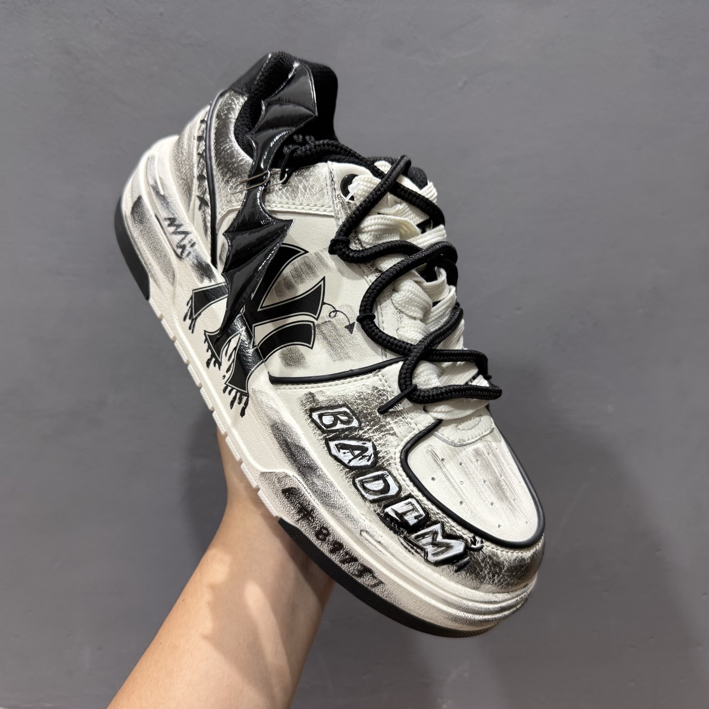 280 独家实拍 [定制球鞋]MLB Chunky Liner “萌趣涂鸦” 美式涂鸦 防滑减震耐磨低帮板鞋 3ASXCA56N