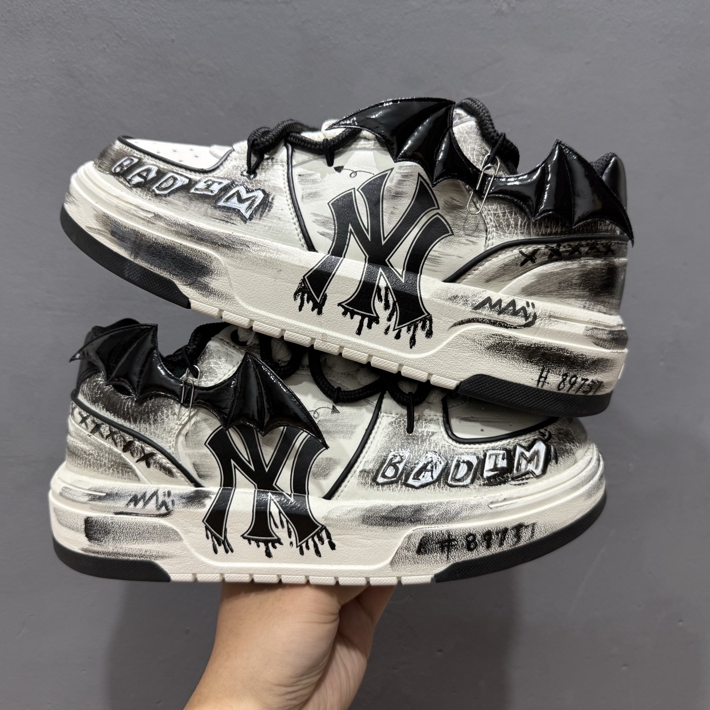 280 独家实拍 [定制球鞋]MLB Chunky Liner “萌趣涂鸦” 美式涂鸦 防滑减震耐磨低帮板鞋 3ASXCA56N