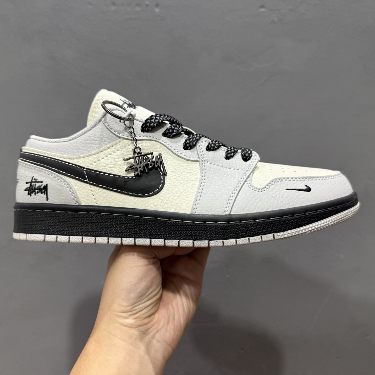 280 Stussy x Air Jordan 1 黑白灰 XX3168-177