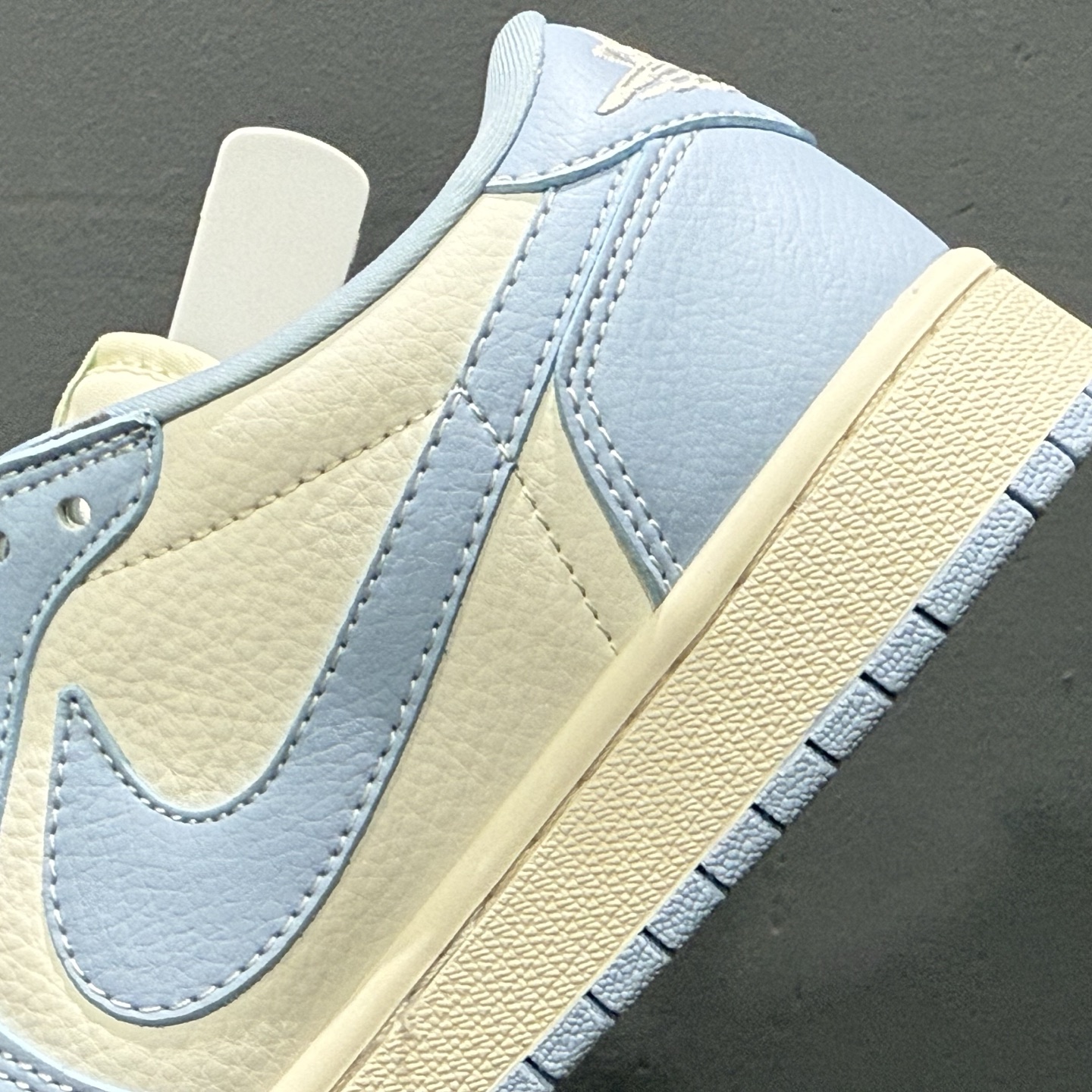 220 Fragment x TS x Air Jordan 1 Low x LV 三方联名倒钩低帮 BB6588-101
