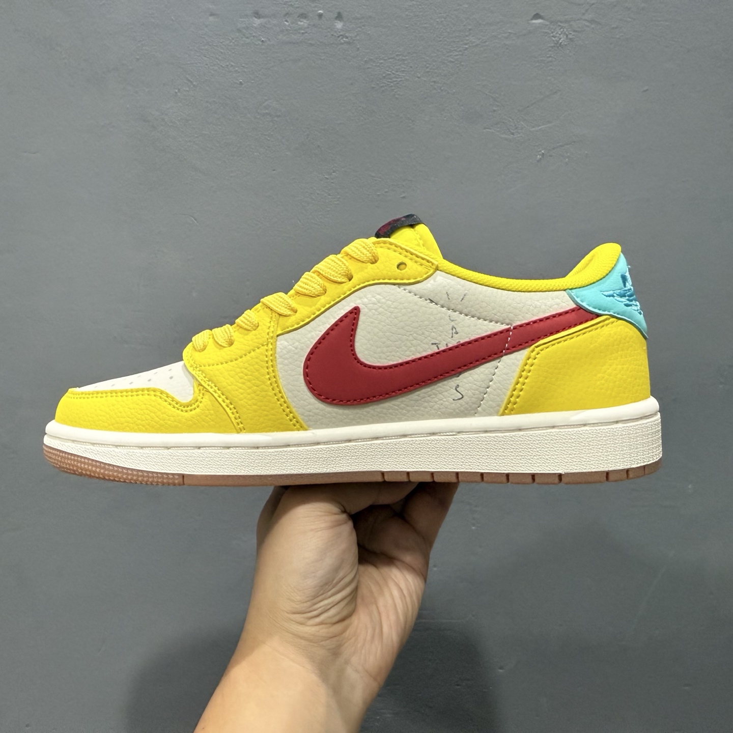 280 Travis Scott x Air Jordan 1 Low 黄白红 DN6901-091