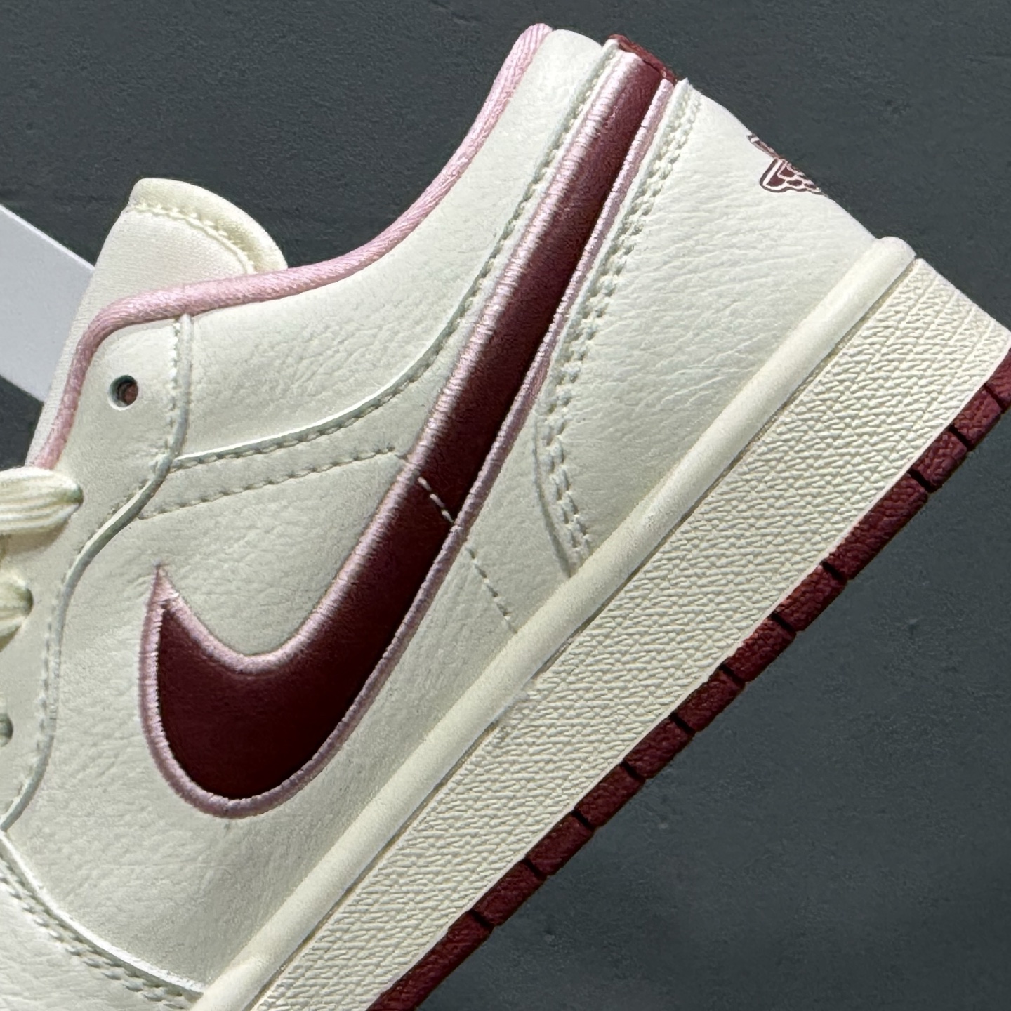 280 Louis Vuitton x Air Jordan 1 情人节限定 樱桃情人节 XX3168-520