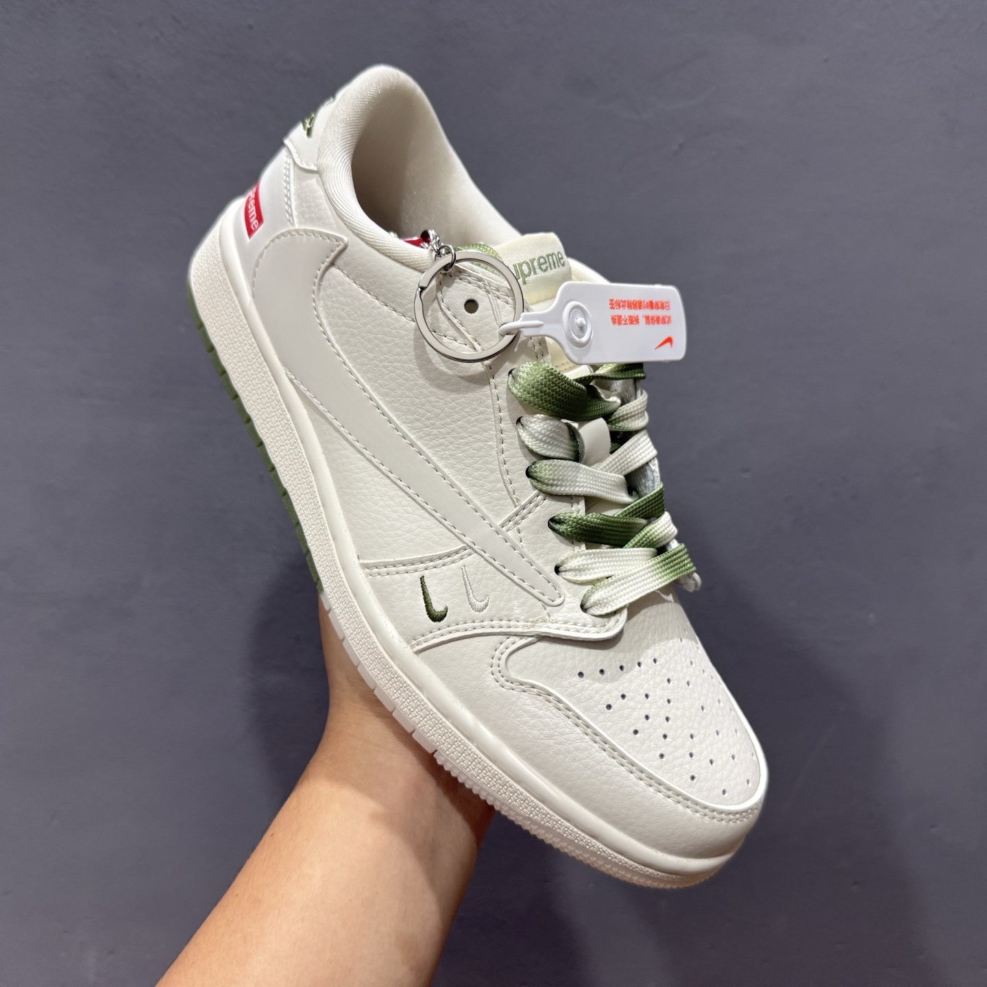 220 TS x Air Jordan x Supreme AJ1 Low 倒钩低帮联名Supreme 荧光绿 BB2299-810