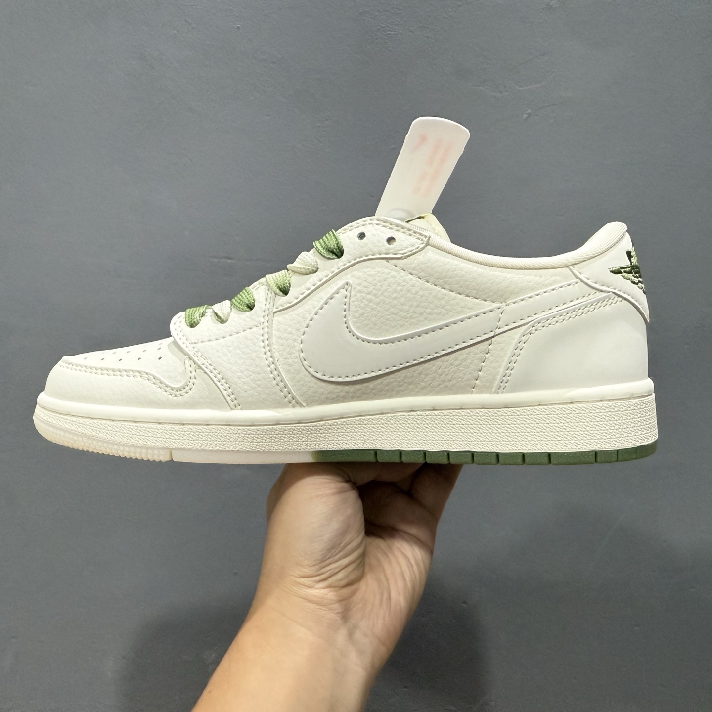 220 TS x Air Jordan x Supreme AJ1 Low 倒钩低帮联名Supreme 荧光绿 BB2299-810