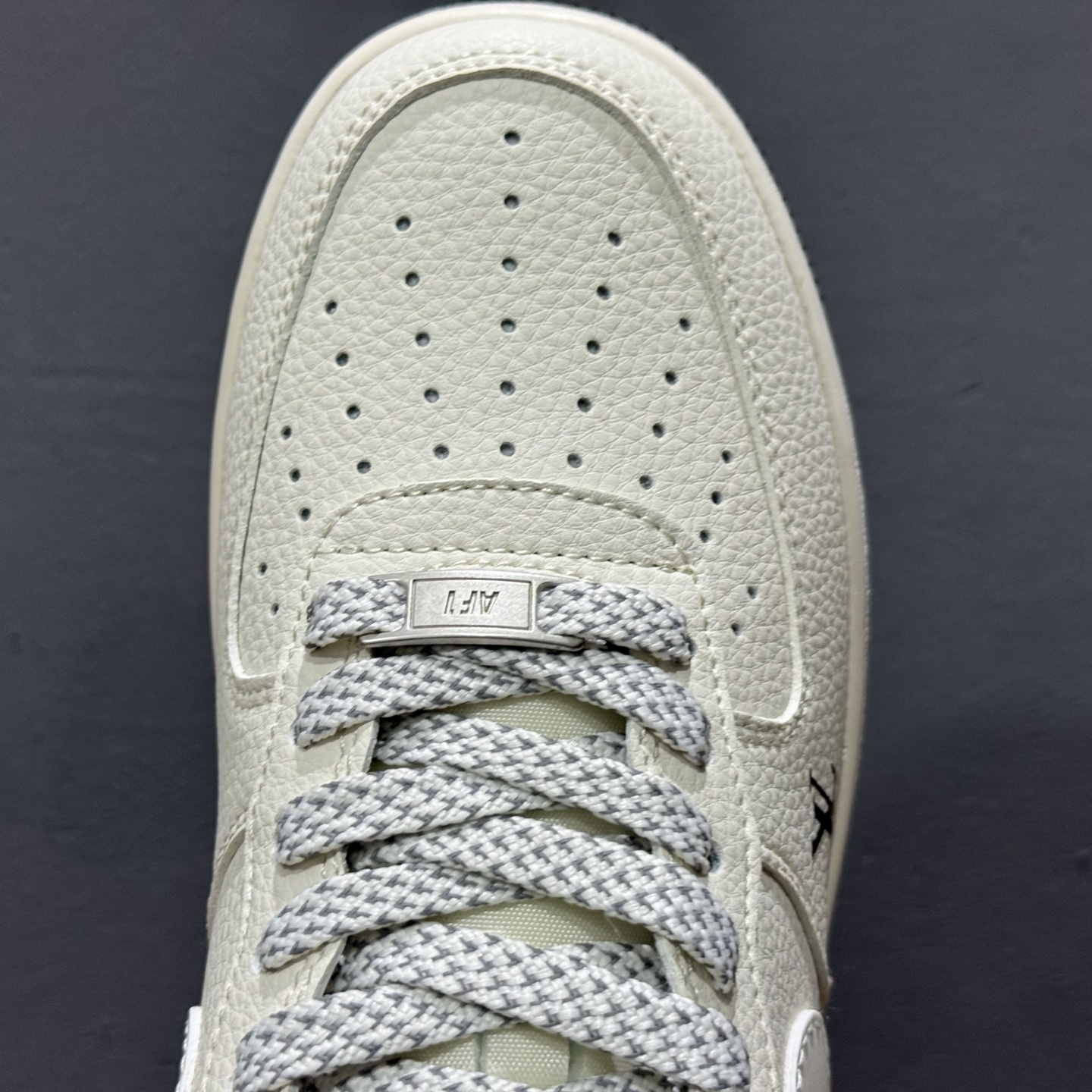 ￥260 Nike Air Force 1'07 Low LV联名 米白黑底 空军一号低帮休闲板鞋 XX3168-139