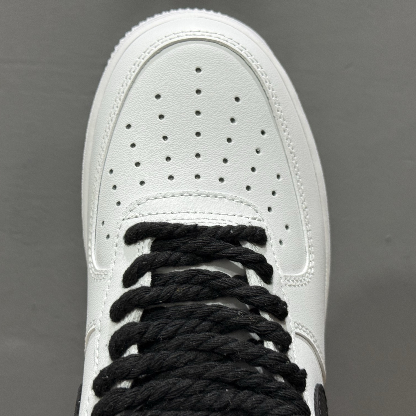 ￥260 Nike Air Force 1'07 Low 白黑麻绳 空军一号低帮休闲板鞋 ZH0316-072