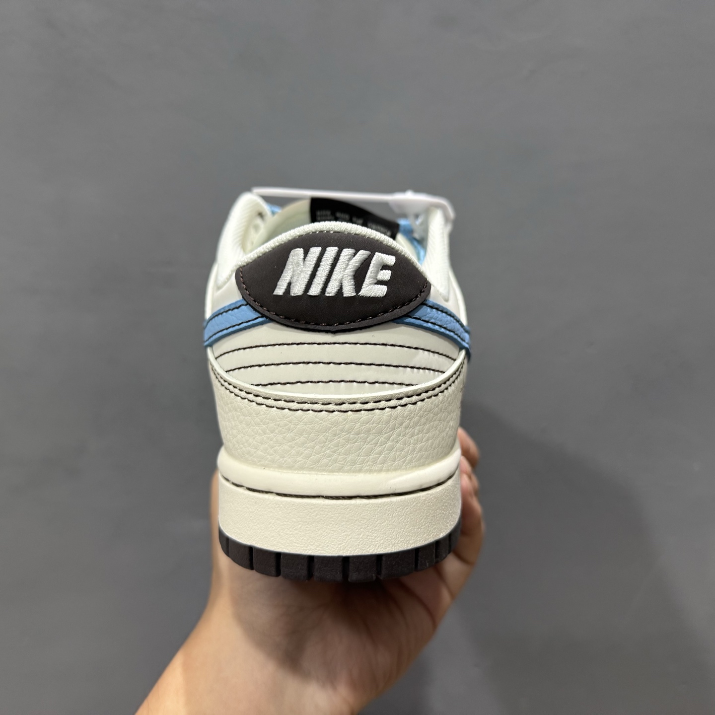260 海外爆款限量发售！ Nike SB Dunk Low“斯图西联名——黑白蓝勾配色” 高端定制 低帮休闲板鞋 XF8698-081