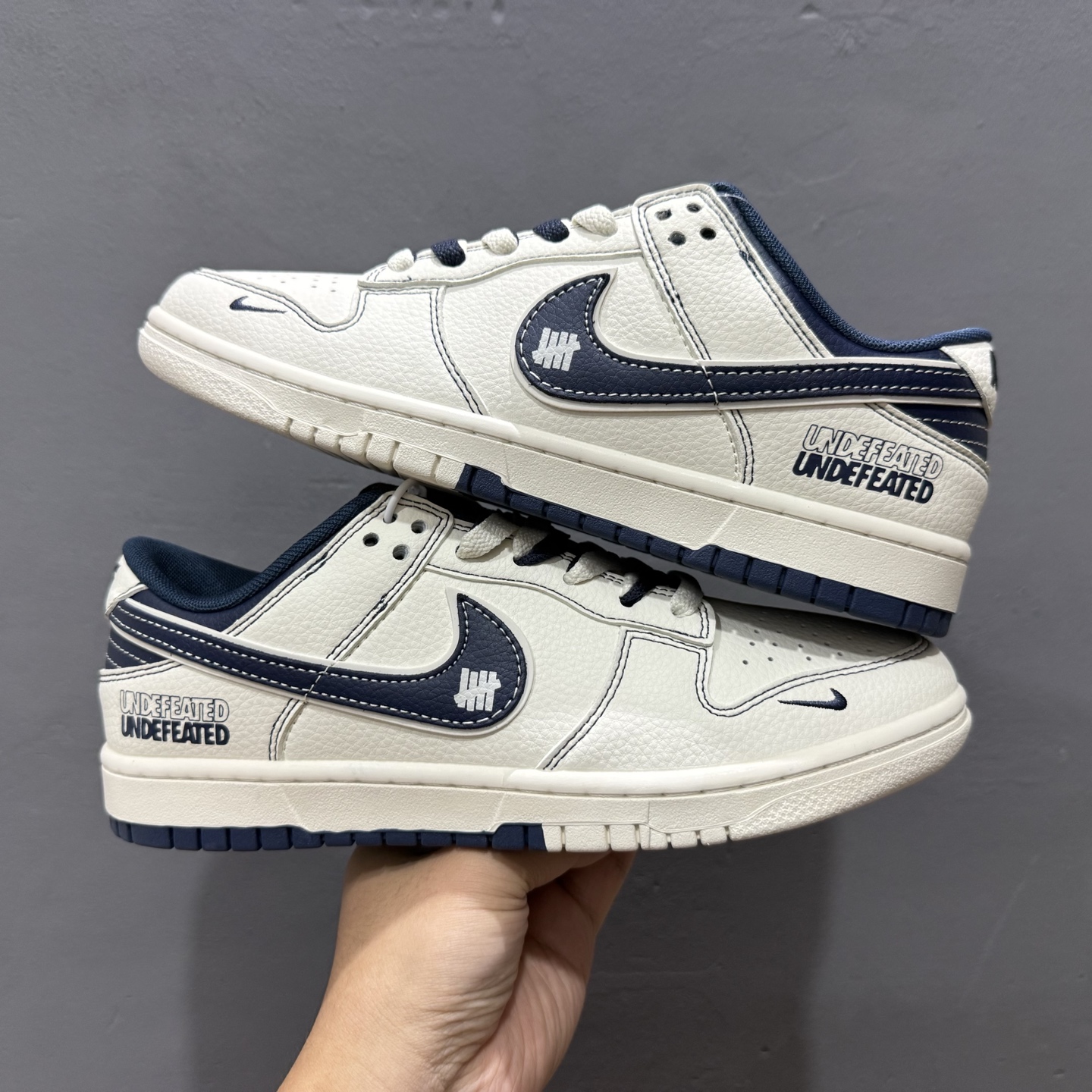 260 海外爆款限量发售！ Nike SB Dunk Low“斯图西联名——黑白蓝勾配色” 高端定制 低帮休闲板鞋 XF8698-079