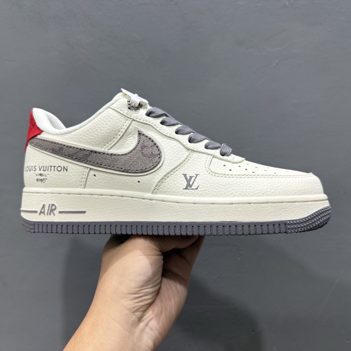 ￥260 Nike Air Force 1'07 Low LV联名 灰牛仔勾 空军一号低帮休闲板鞋 XX3168-136