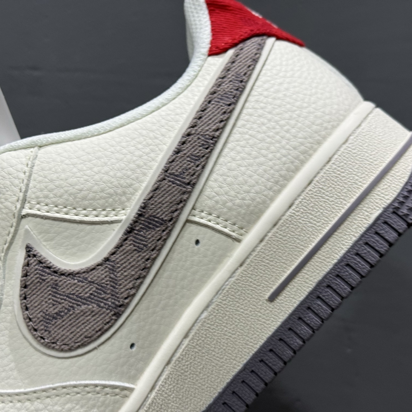 ￥260 Nike Air Force 1'07 Low LV联名 灰牛仔勾 空军一号低帮休闲板鞋 XX3168-136