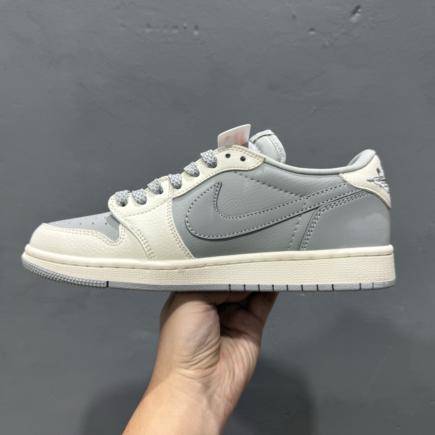220 独家实拍Travis Scott x Fragment Design x Air Jordan 1 Low OG SP AJ1 乔1 Bape联名-月影灰 低帮文化休闲板鞋 BB6511-625