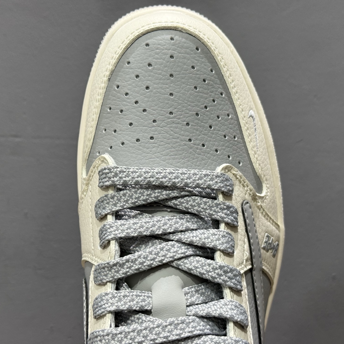 220 独家实拍Travis Scott x Fragment Design x Air Jordan 1 Low OG SP AJ1 乔1 Bape联名-月影灰 低帮文化休闲板鞋 BB6511-625