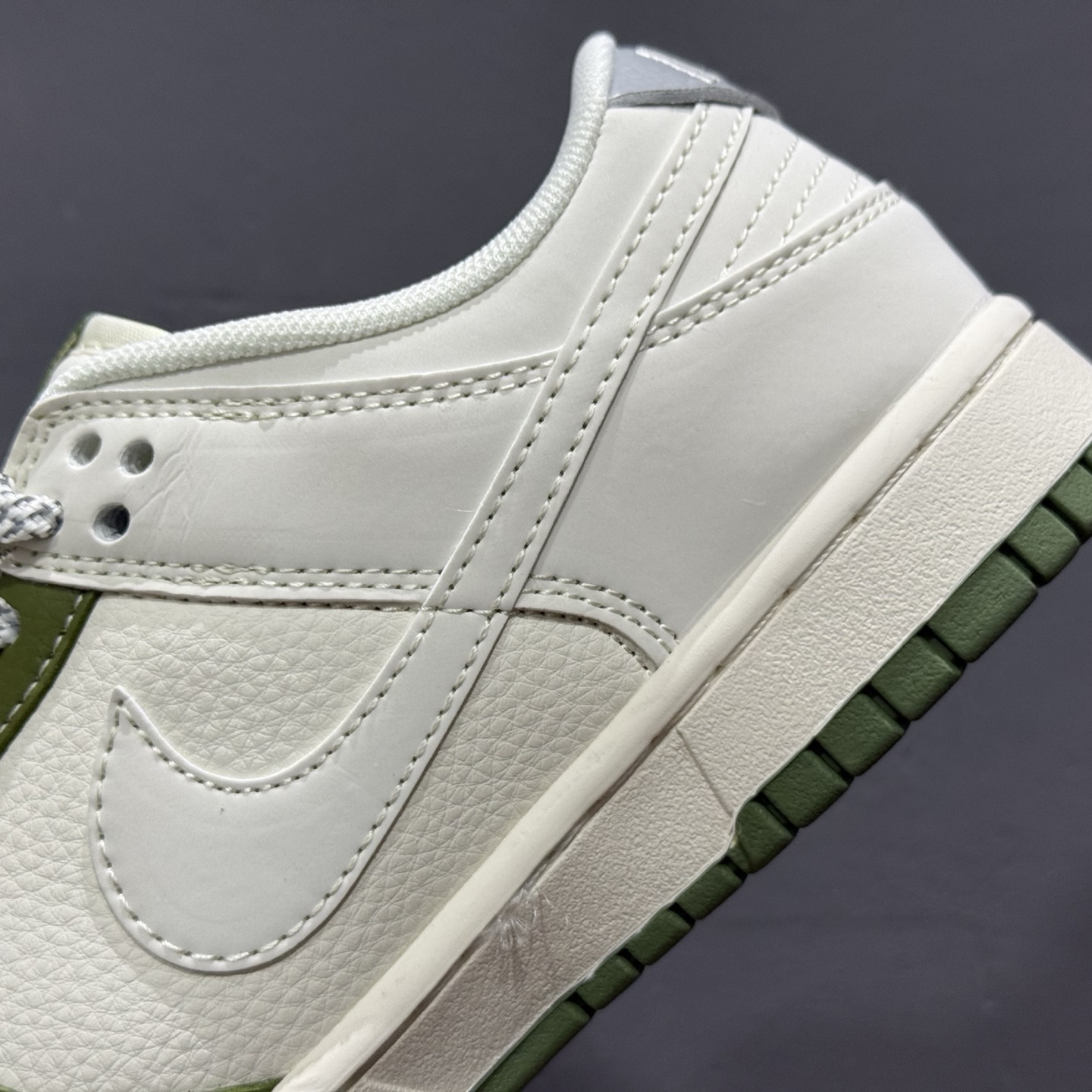 280 Stussy x Nike Dunk Low 军绿英文勾 XS6089-592