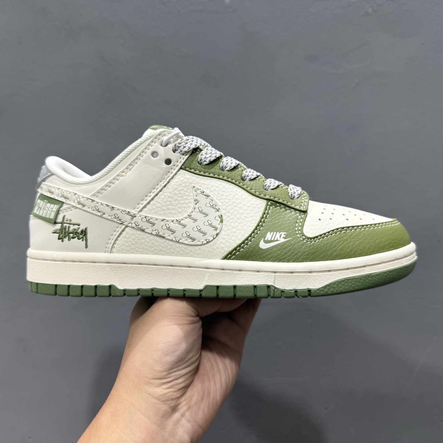 280 Stussy x Nike Dunk Low 军绿英文勾 XS6089-592