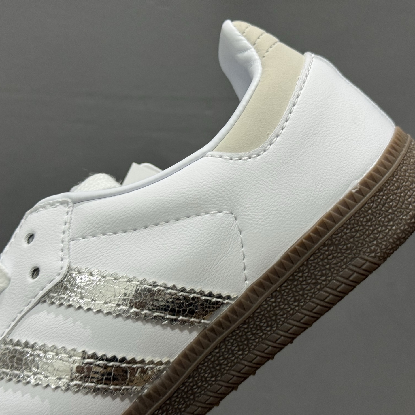 150 adidas originals SAMBA OG “White Silver Metallic” 白银 JI2725