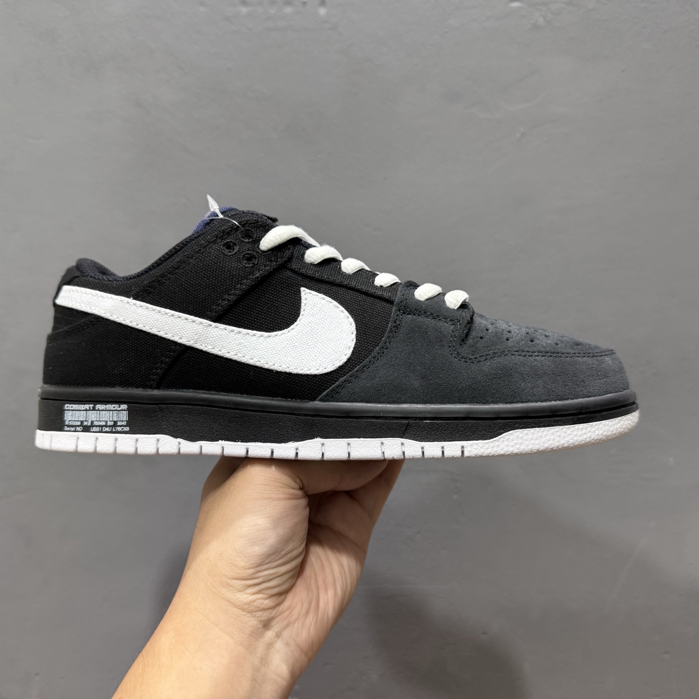 220 NIKE SB Dunk Low 黑红帆布 FN5880-001