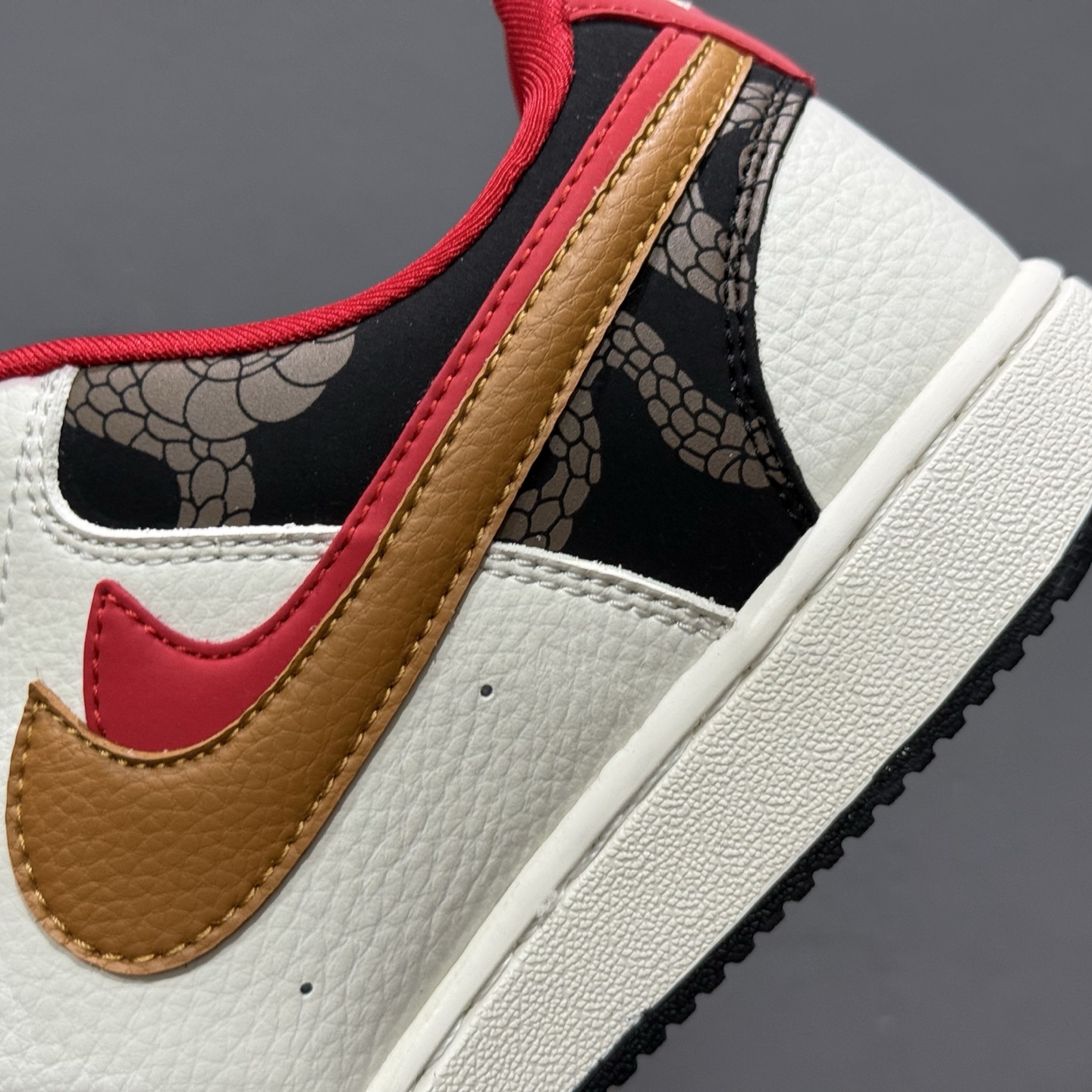 180 独家实拍Nike Court Vision Low 蛇年限定休闲运动板鞋 FD5188-128