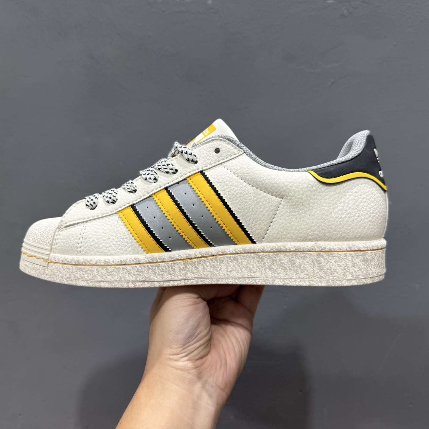 240 独家实拍D版 Adidas Originals Superstar 经典贝壳头 JY8916