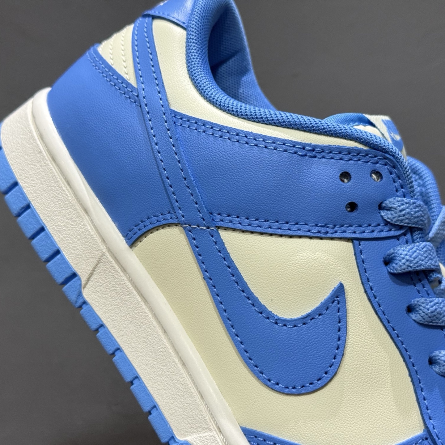180 Nike SB Dunk Low 北卡蓝 DV0833-113