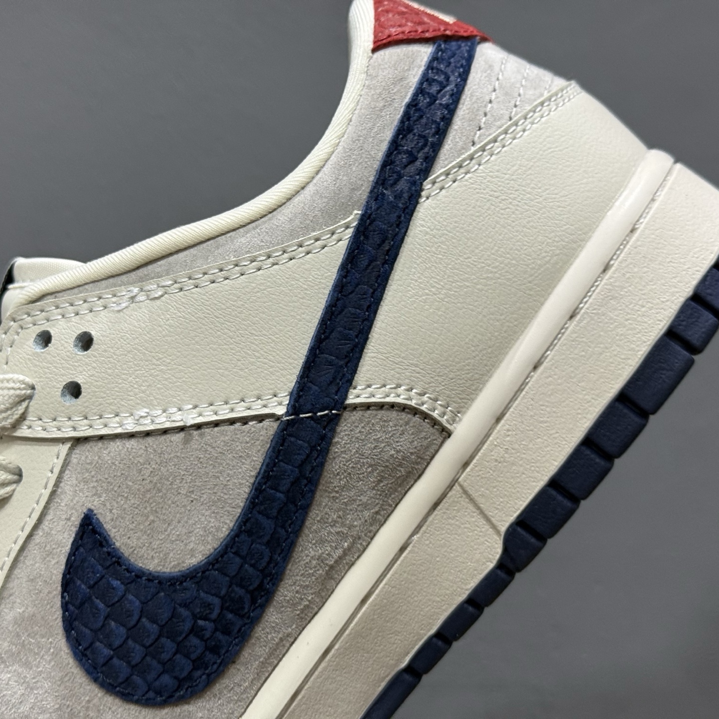 280 独家实拍Nike SB Dunk Low LV联名 蓝蛇鳞勾 周年高端定制 低帮休闲板鞋 XX3168-122