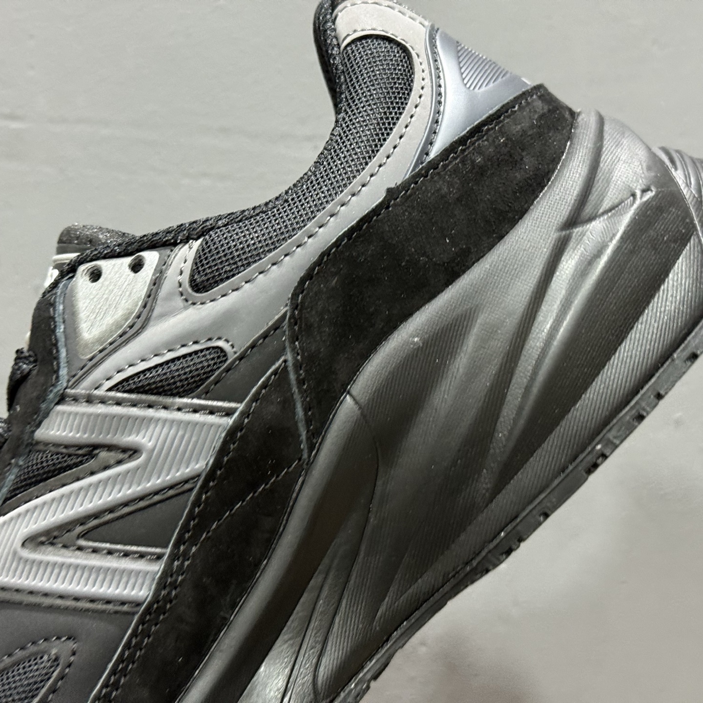 240 K New Balance NB990 V6 新百伦经典复古美产休闲跑步鞋 U990BB6