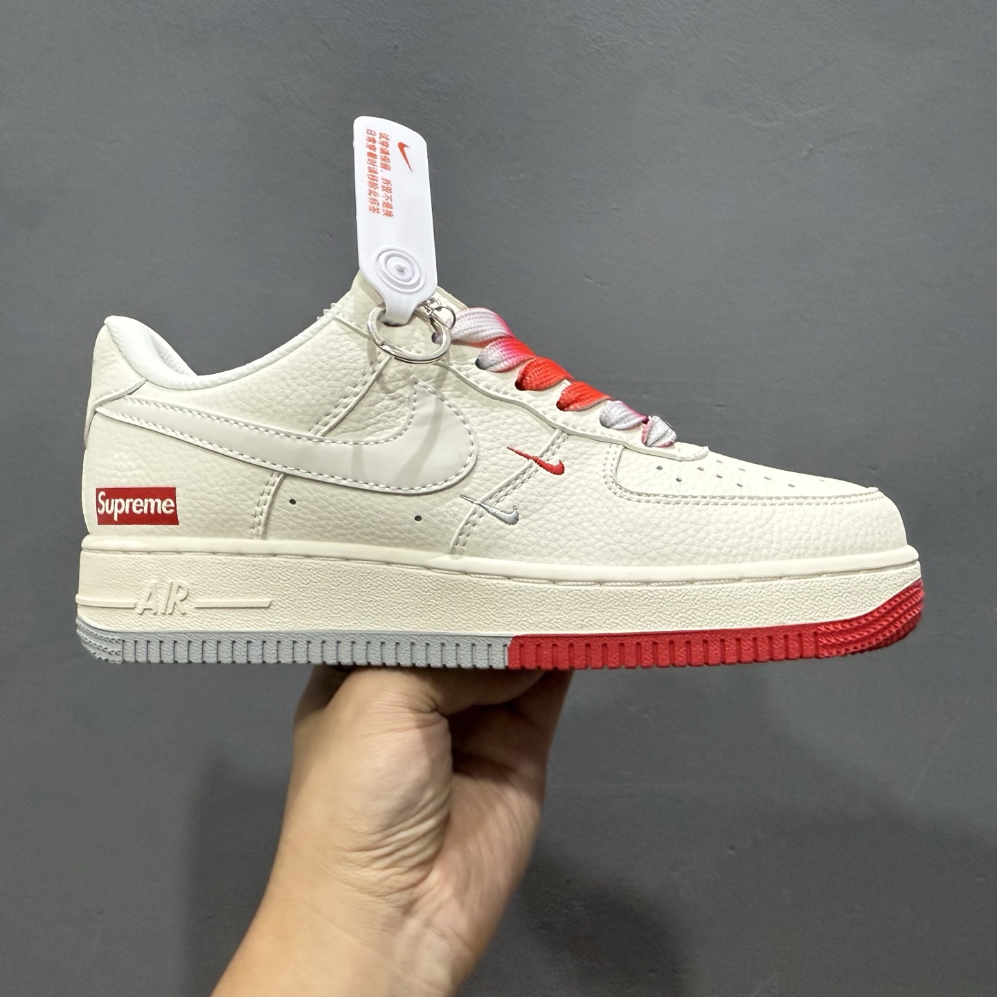 260 独家实拍Nike Air Force 1‘07 Low Supreme联名 双拼红灰 空军一号低帮休闲板鞋 XX3168-157