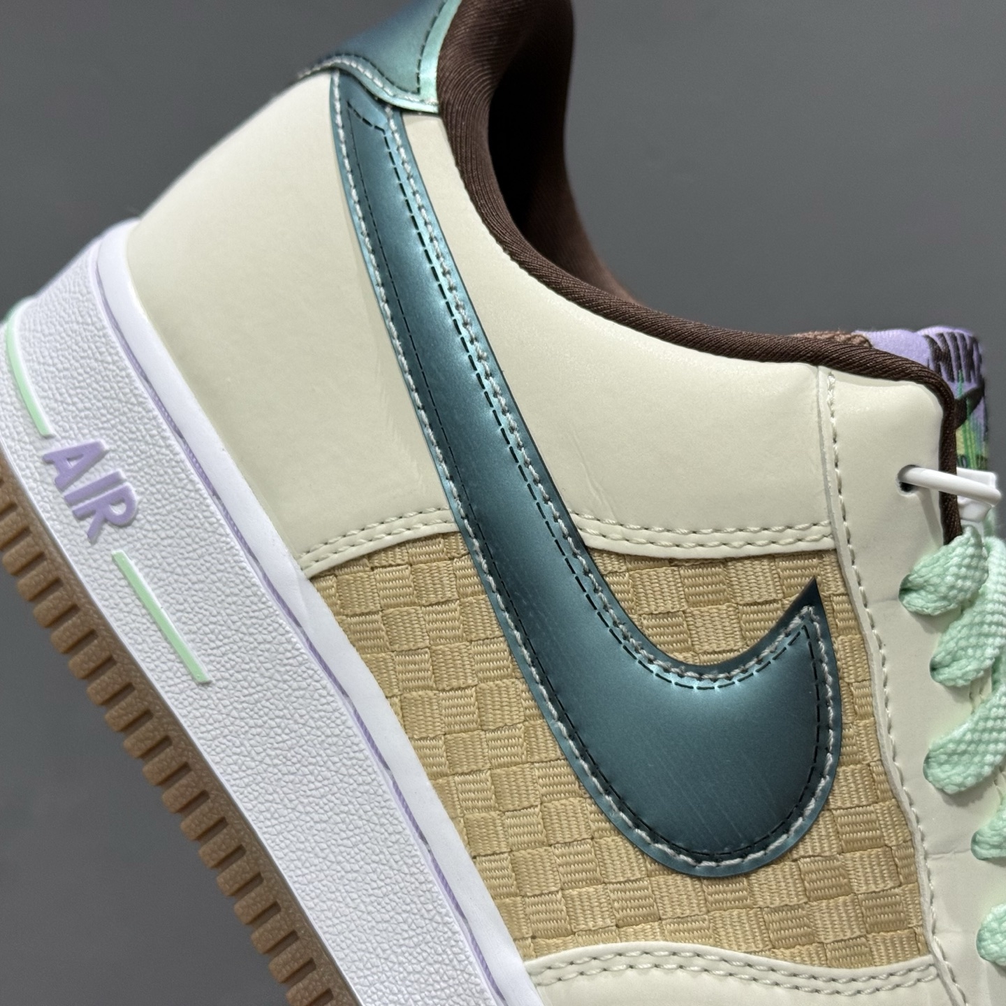 200 Nike Air Force 1'07 Low 空军一号低帮休闲板鞋 IB5722-100