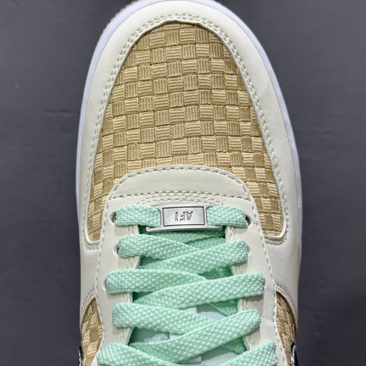 200 Nike Air Force 1'07 Low 空军一号低帮休闲板鞋 IB5722-100