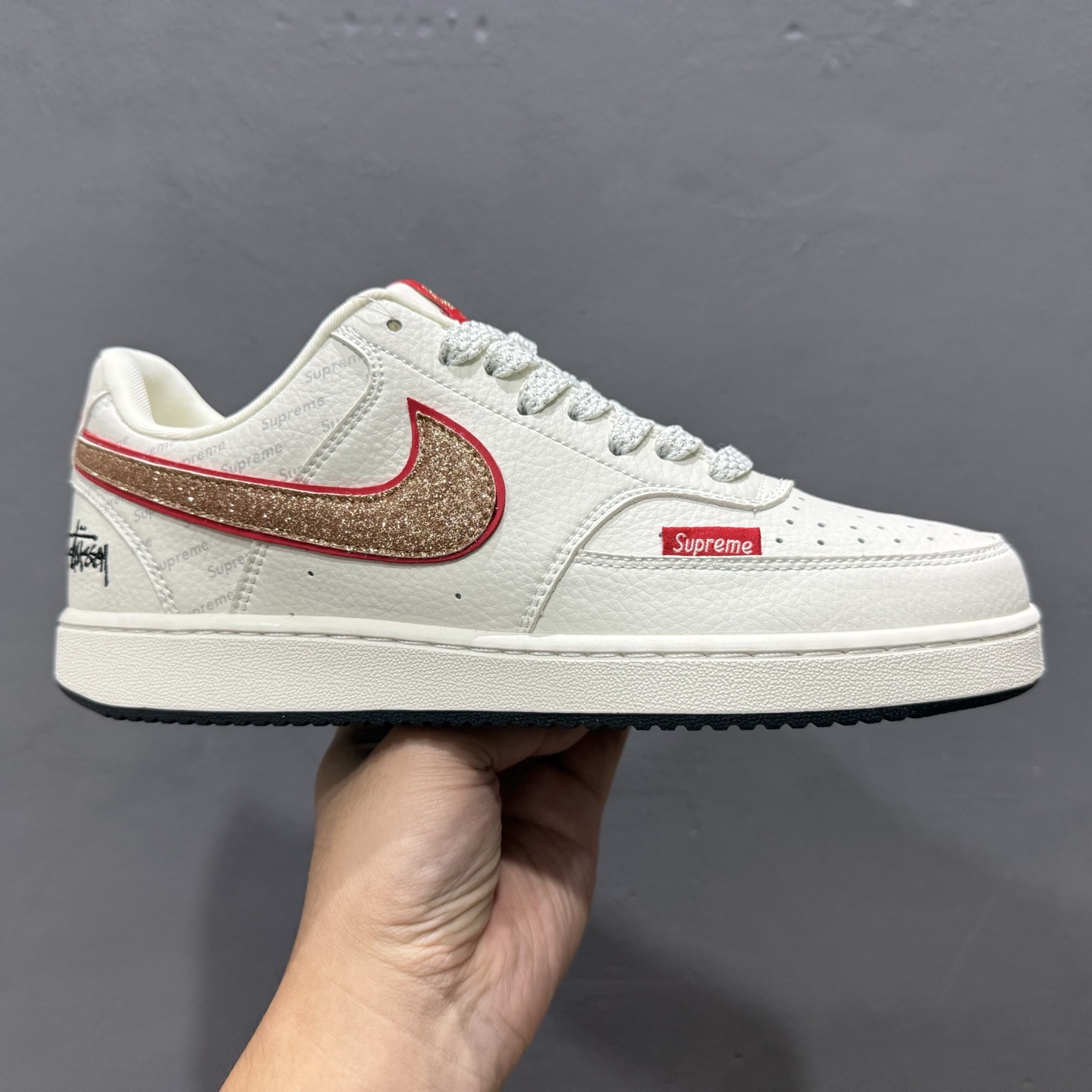 180 Nike Court Vision Low 斯图西联名 休闲运动板鞋 FD5188-126