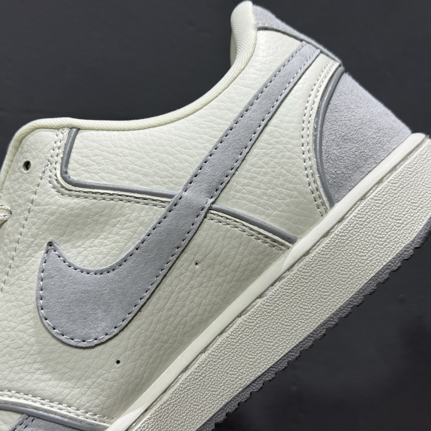 180 Nike Court Vision Low 斯图西联名 休闲运动板鞋 FD5188-119