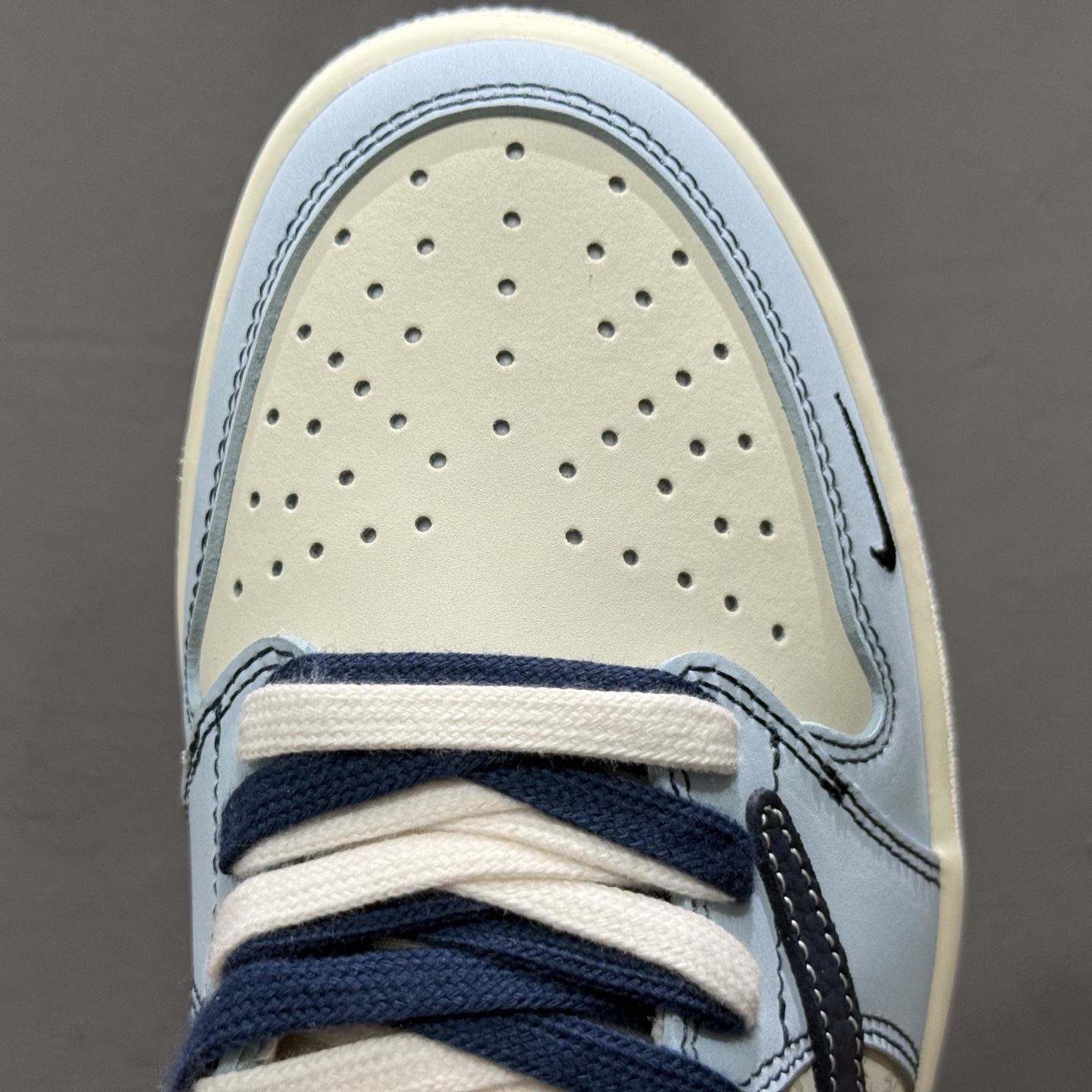 280 SC版 Travi Scott x Fragment Design x Air Jordan 1 Low OG SP AJ1 斯图西联名 白蓝拼接 低帮文化休闲板鞋 XZ5749-010