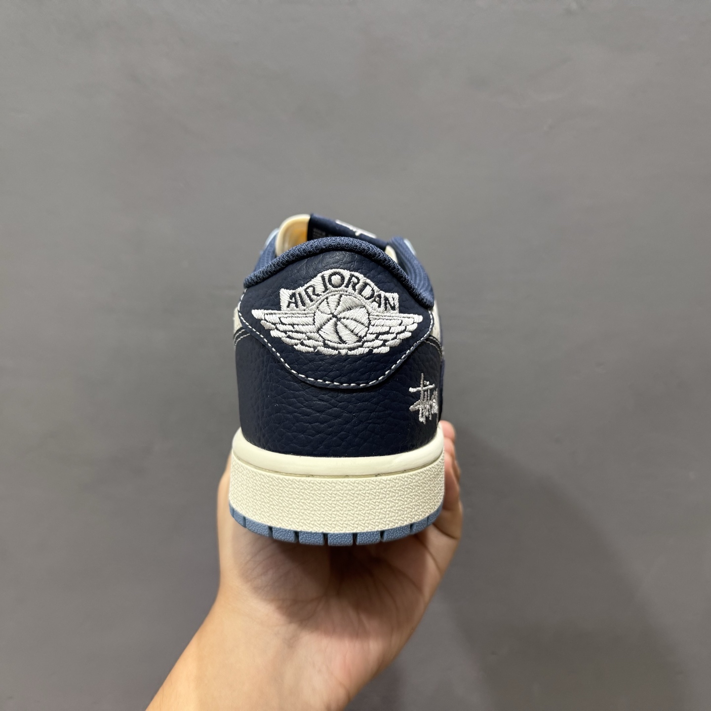 280 SC版 Travi Scott x Fragment Design x Air Jordan 1 Low OG SP AJ1 斯图西联名 白蓝拼接 低帮文化休闲板鞋 XZ5749-010