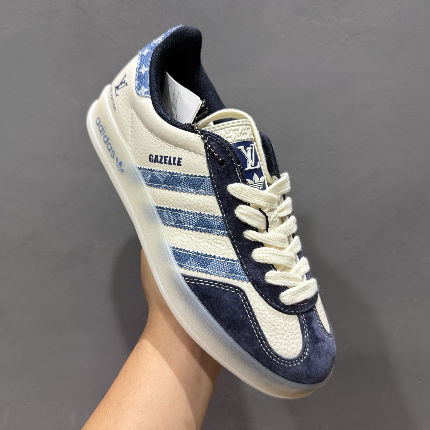 260 adidas originals GAZELLE INDOOR Indoor LV T头鞋 LV联名 防滑耐磨轻便 低帮 板鞋 DM1234-008