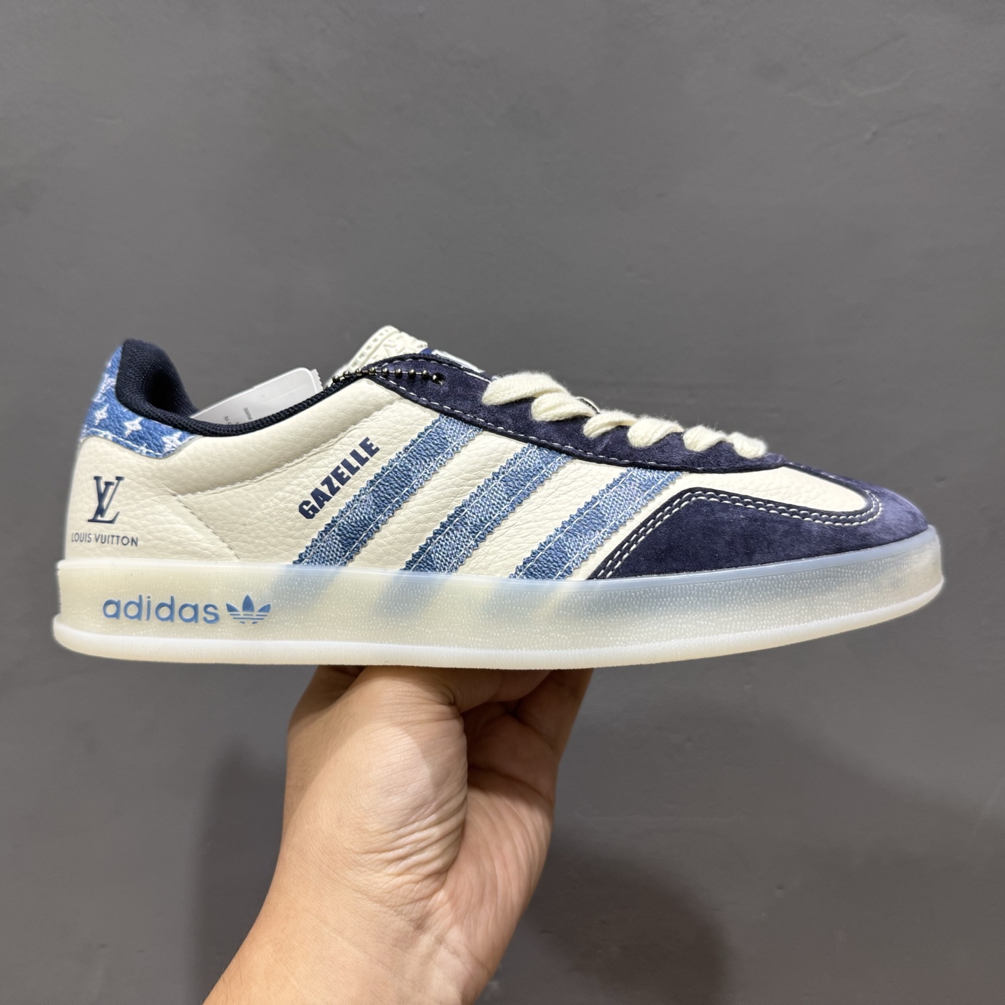 260 adidas originals GAZELLE INDOOR Indoor LV T头鞋 LV联名 防滑耐磨轻便 低帮 板鞋 DM1234-008