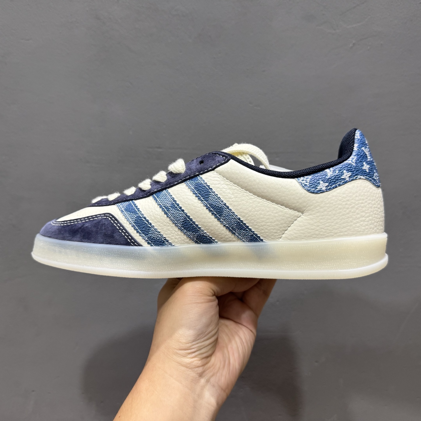 260 adidas originals GAZELLE INDOOR Indoor LV T头鞋 LV联名 防滑耐磨轻便 低帮 板鞋 DM1234-008
