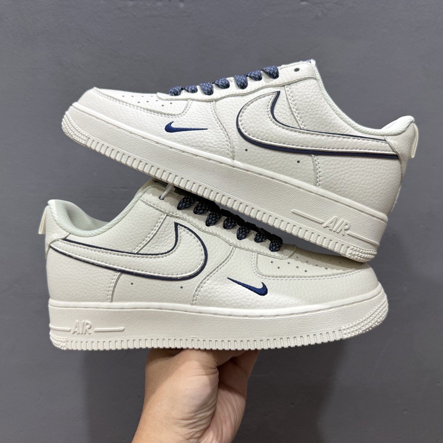240 NIKE AIR FORCE 1‘07 LV8 MJ0319-026