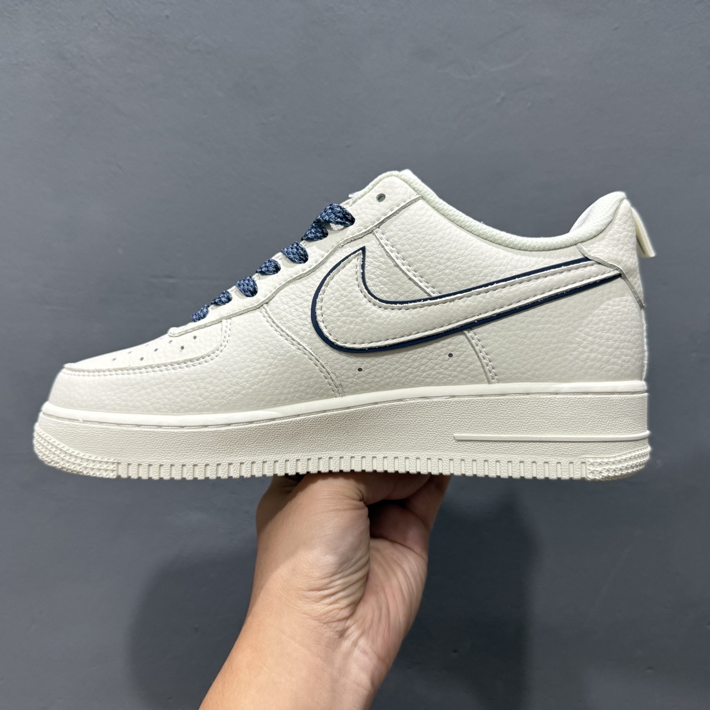 240 NIKE AIR FORCE 1‘07 LV8 MJ0319-026
