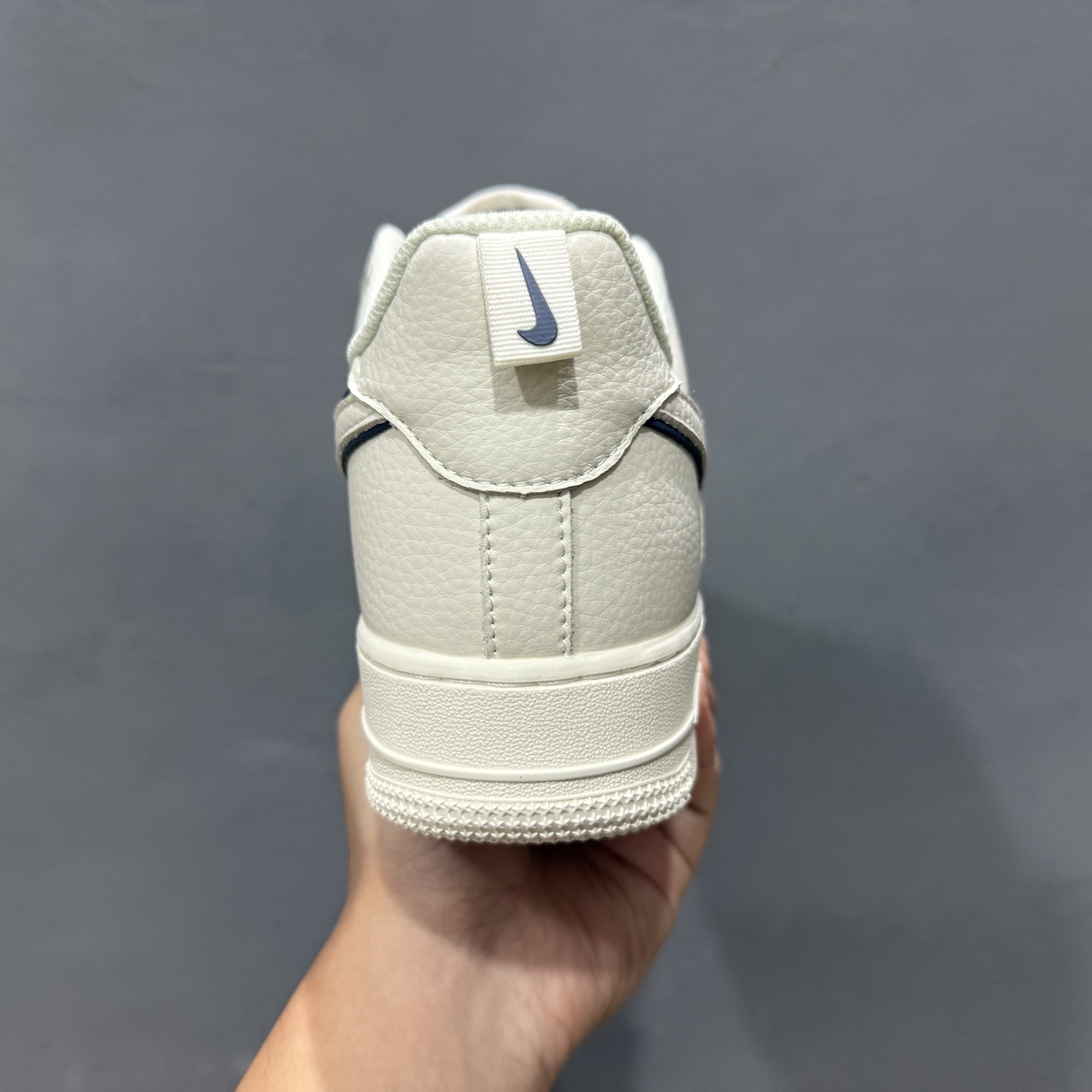 240 NIKE AIR FORCE 1‘07 LV8 MJ0319-026