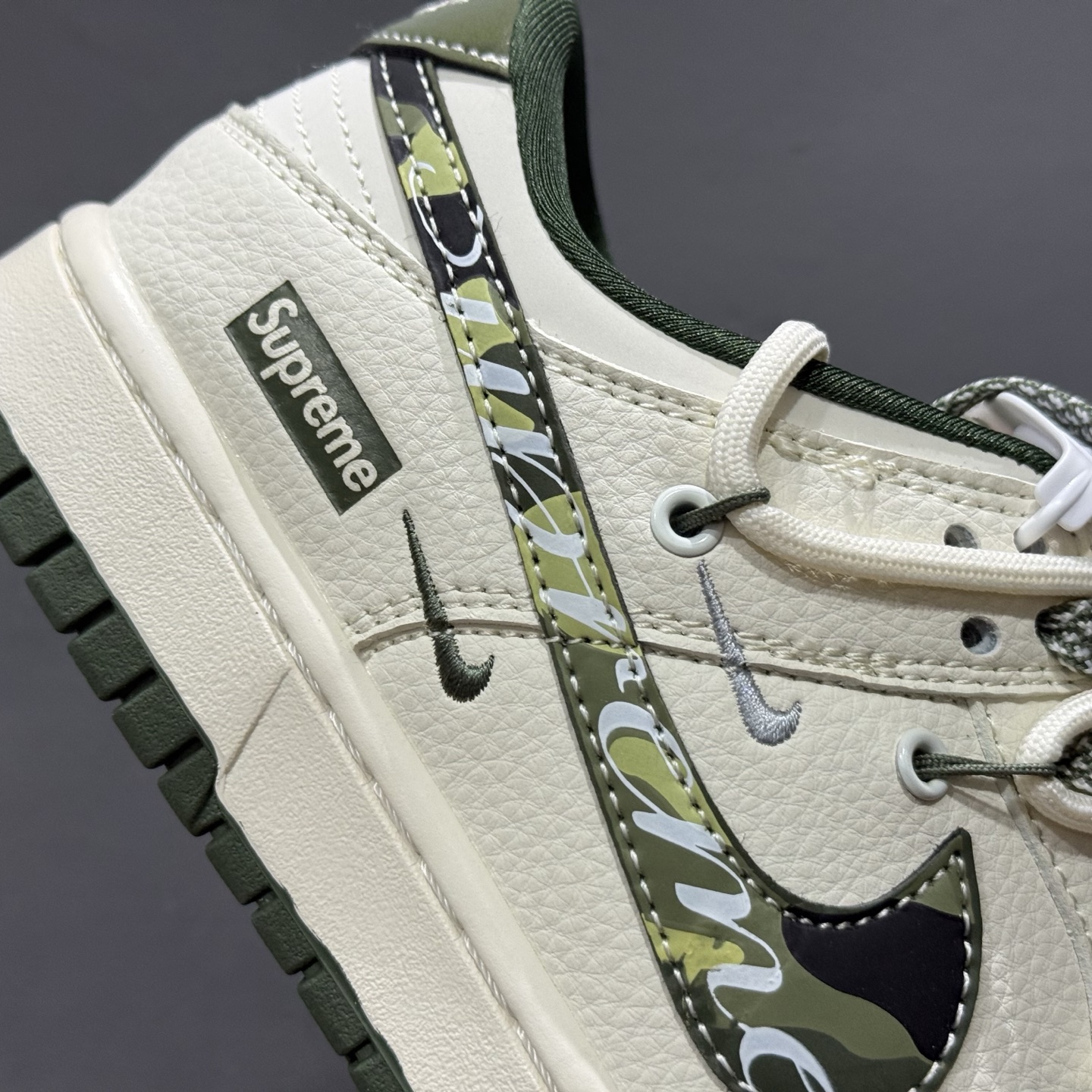300 Nike SB Dunk Low Sup联名 绑带迷彩勾 周年高端定制 低帮休闲板鞋 DM6868-081