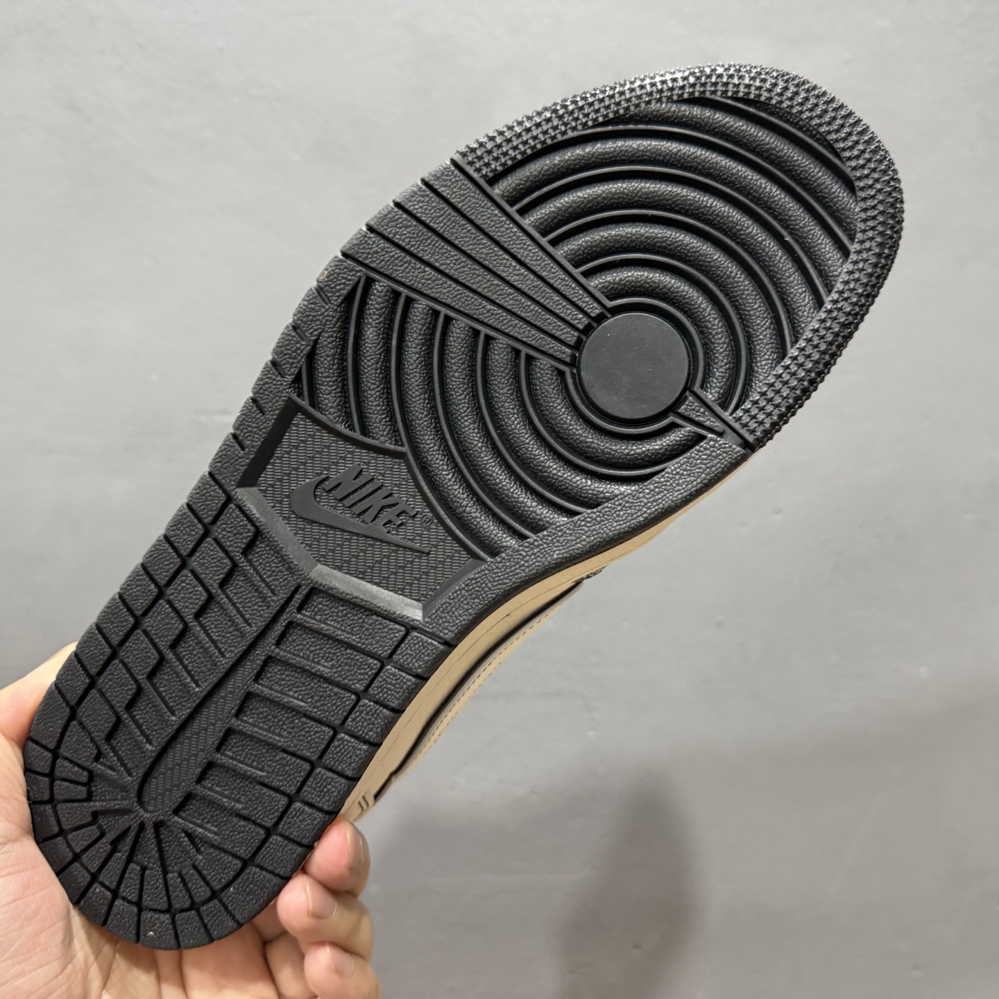 时尚元素x Jordan Air Jordan Low 倒勾 “黑白蛇麟斯图西联名 XF8698-075