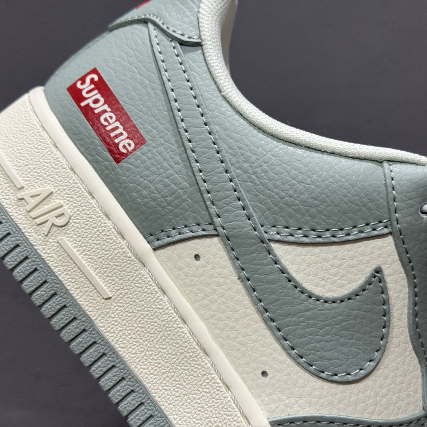 260 Nike Air Force 1'07 Supreme 联名 蓝灰白 ZH2598-319