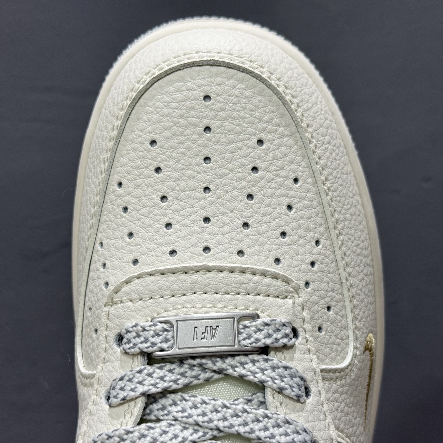 260 Nike Air Force 1'07 LV 联名 米白灰 XX3168-159