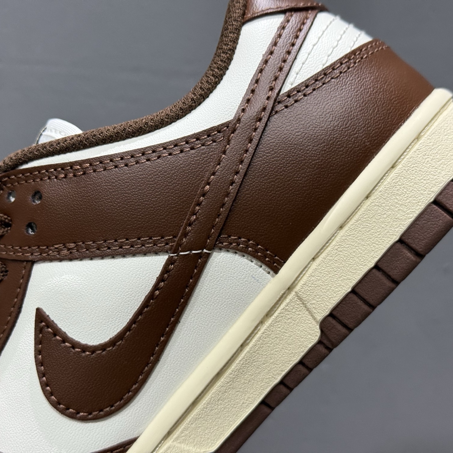 200 Nike Dunk ”Surfaces In Brown And Sail” 巧克力 棕白 DD1503-124