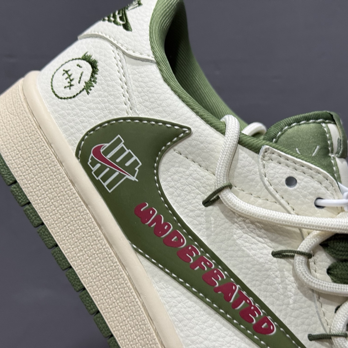 300 Travis Scott x Fragment Design x Air Jordan 1 Low OG SP AJ1 UN联名 绿鬼脸抽绳 低帮文化休闲板鞋 DM6868-097