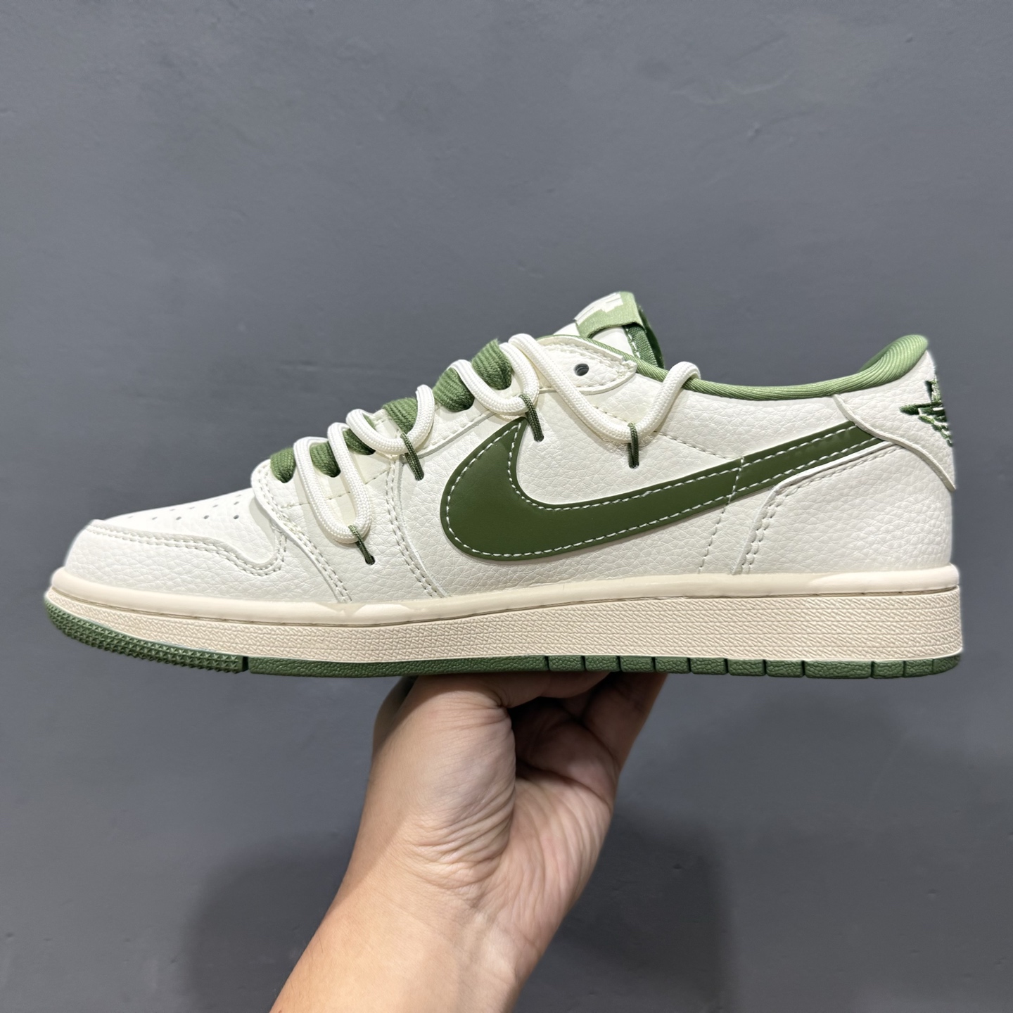300 Travis Scott x Fragment Design x Air Jordan 1 Low OG SP AJ1 UN联名 绿鬼脸抽绳 低帮文化休闲板鞋 DM6868-097
