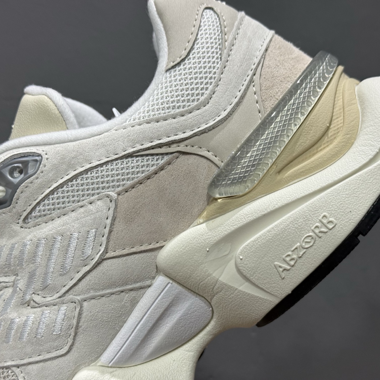 240 大厂出品 New Balance NB 9060米色 U9060WHT