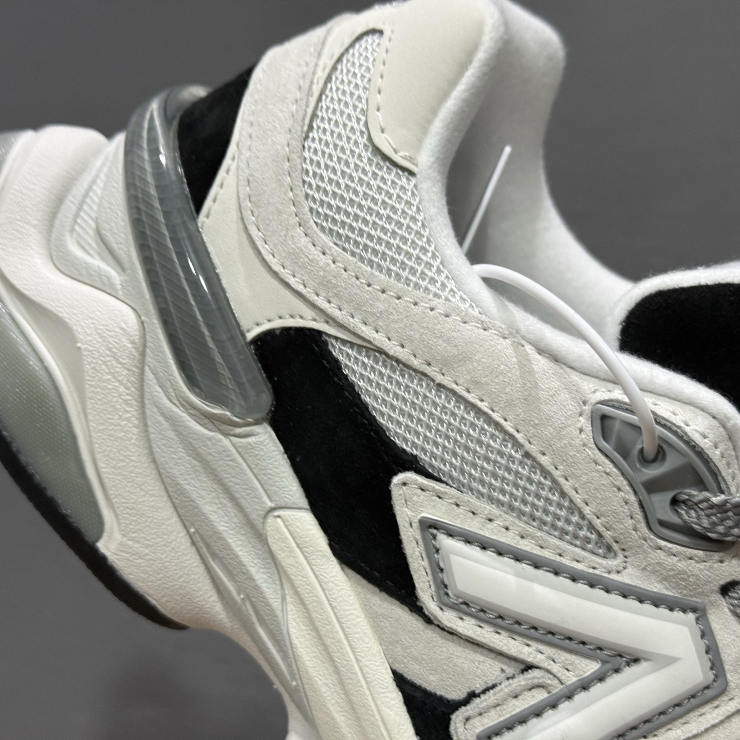 240 大厂出品 New Balance NB 9060 浅灰色 U9060JBB