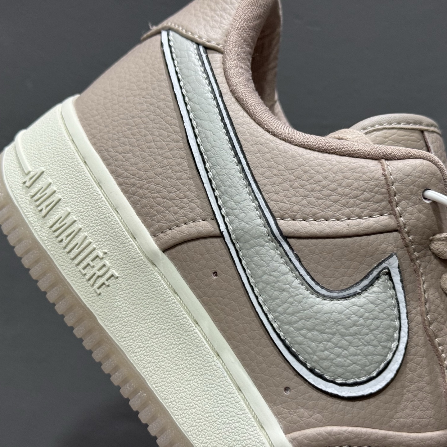 220 Ma Maniére x Nike Air Force 1'07 Low 联名款 空军一号低帮休闲板鞋 HF4084-200