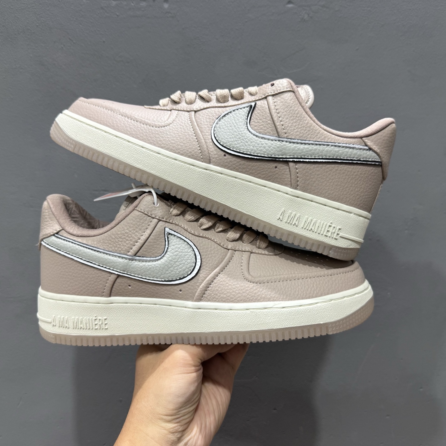 220 Ma Maniére x Nike Air Force 1'07 Low 联名款 空军一号低帮休闲板鞋 HF4084-200