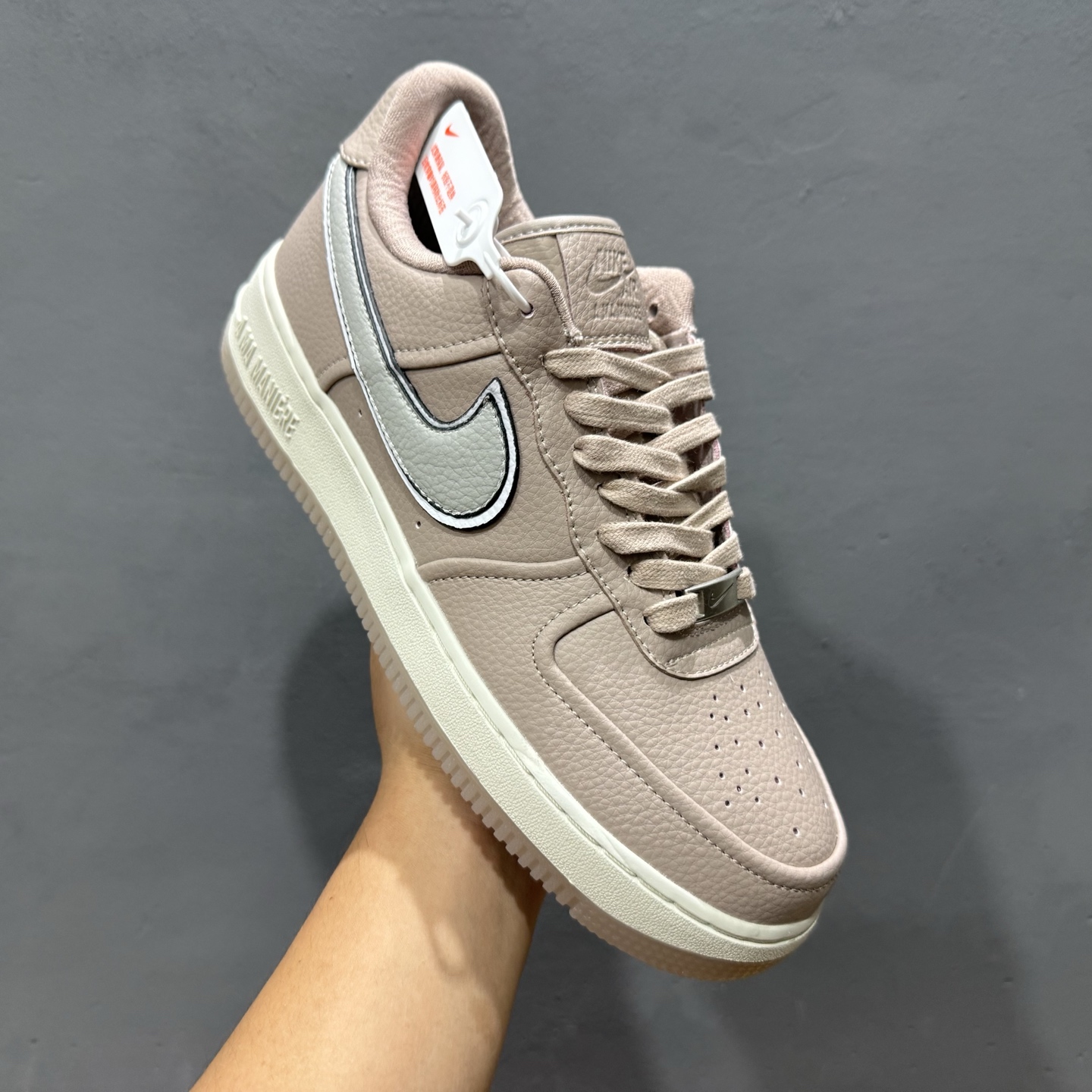 220 Ma Maniére x Nike Air Force 1'07 Low 联名款 空军一号低帮休闲板鞋 HF4084-200
